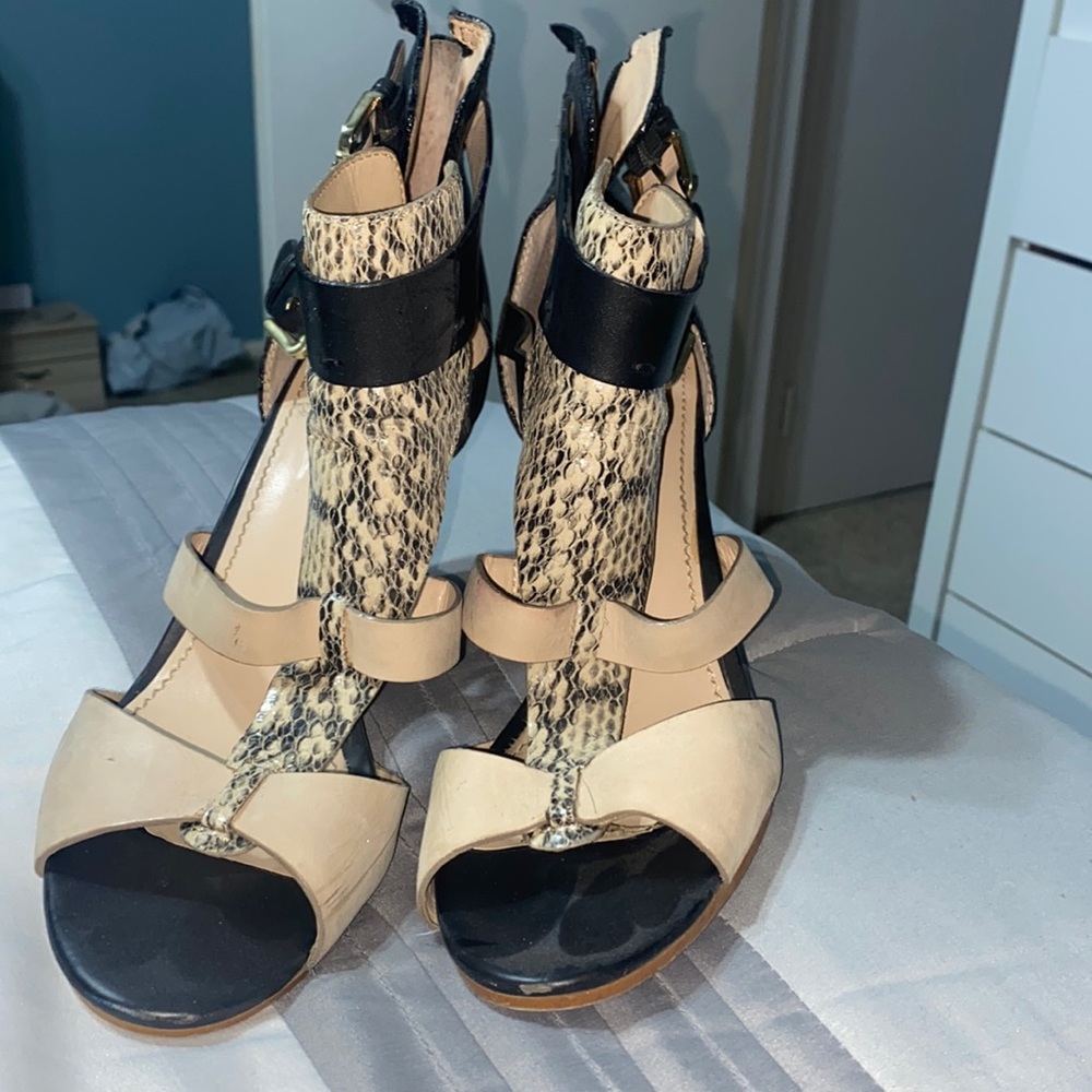 GUESS wedges